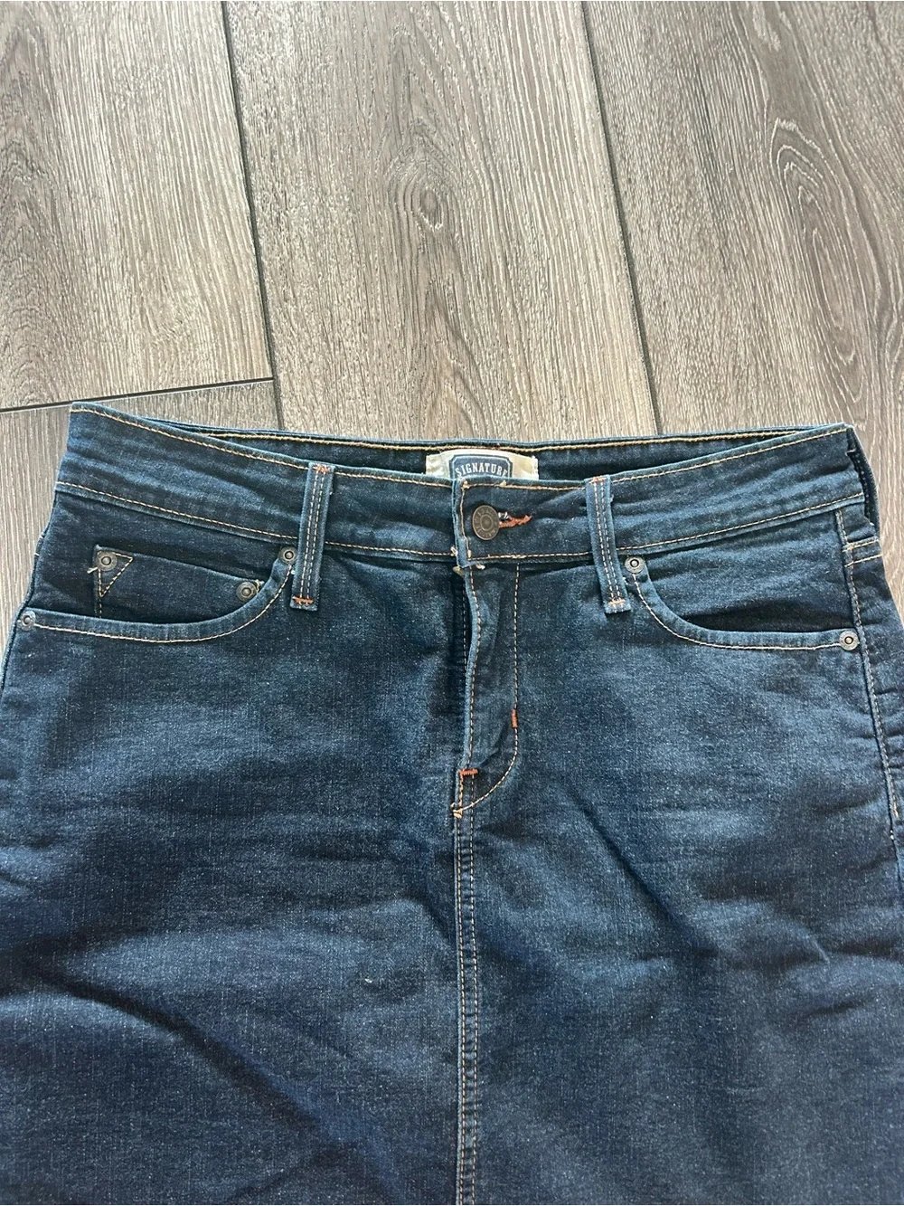 Levi’s Women's Dark Blue Denim Mini Skirt